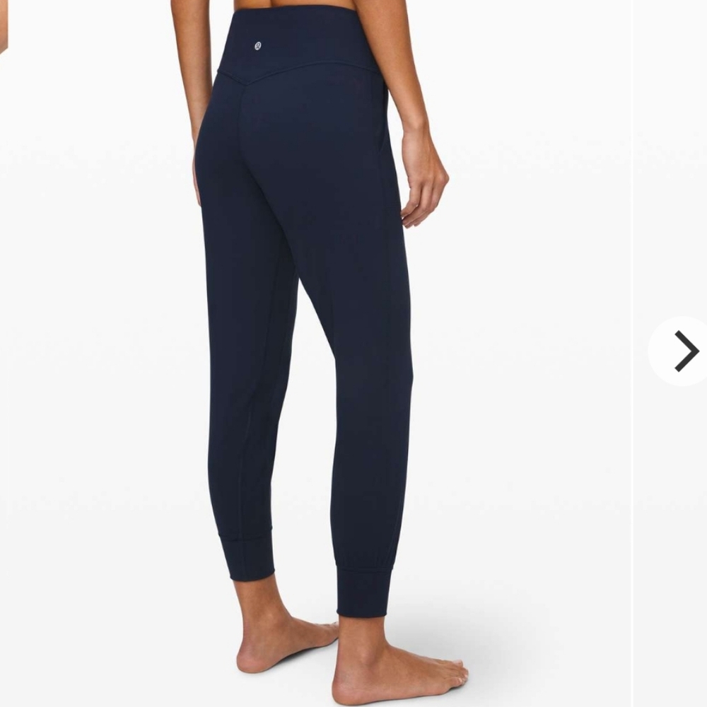 Lululemon Align Jogger 28" in Navy